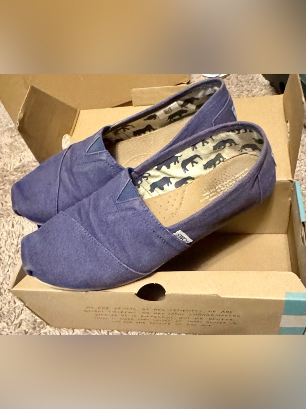 TOMS Classic Navy Canvas Slip-On Women’s Size 8